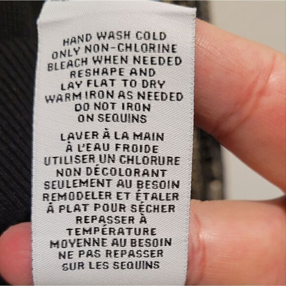 Carmen Marc Valvo top with sequin sleeves Size M - Picture 14 of 16